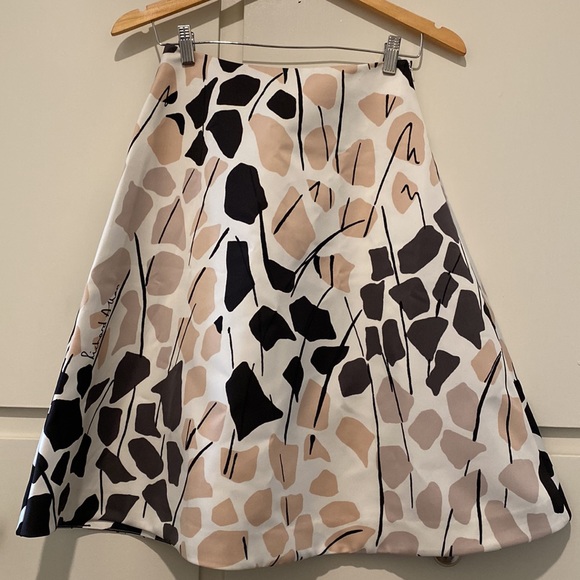 Richard Allan x H&M
Size 4 Casual Skirt - Picture 5 of 9